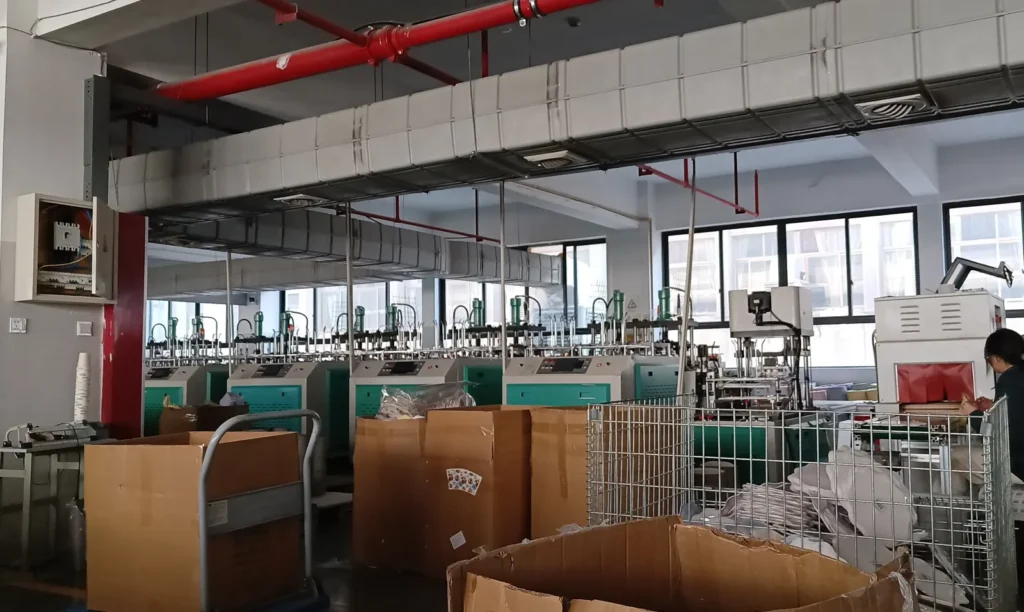 Damai paper plate workshop with forming machines